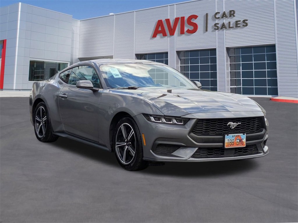 Used 2024 Ford Mustang Coupe image 3