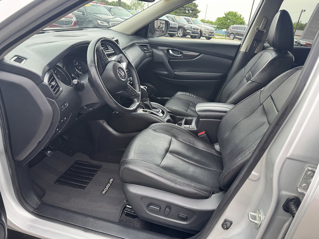 Used 2018 Nissan Rogue SL FWD image 30