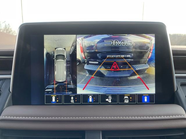 Used 2023 Chevrolet Suburban High Country image 17