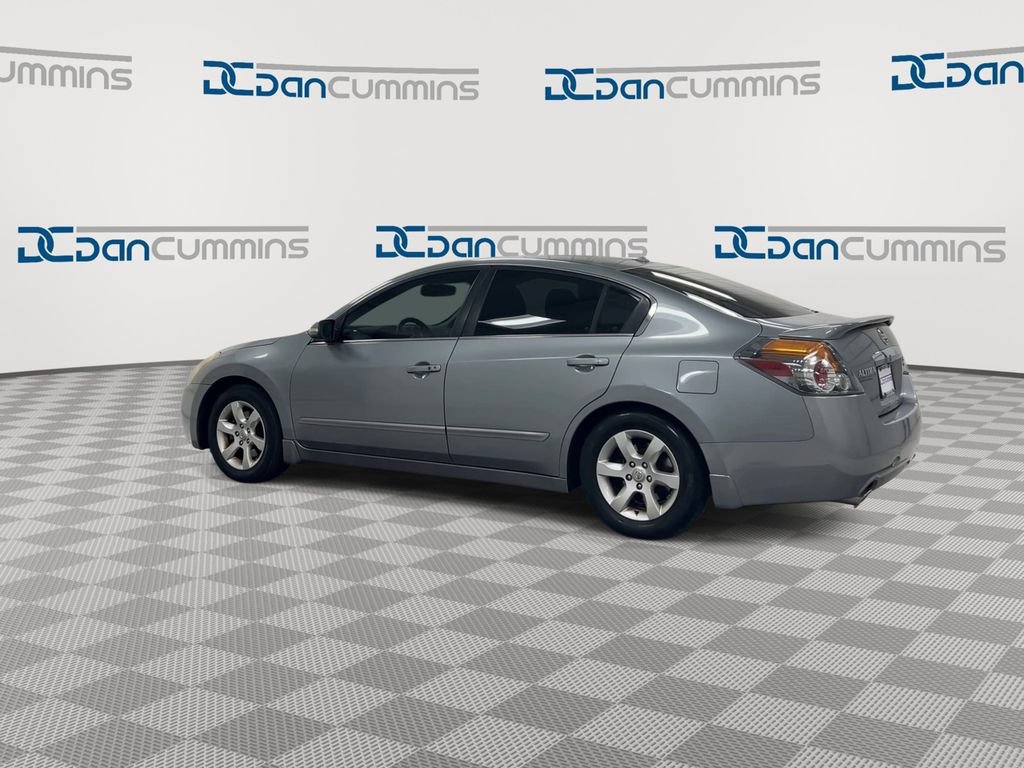 Used 2007 Nissan Altima 3.5 SL w/ Technology Pkg FWD image 6