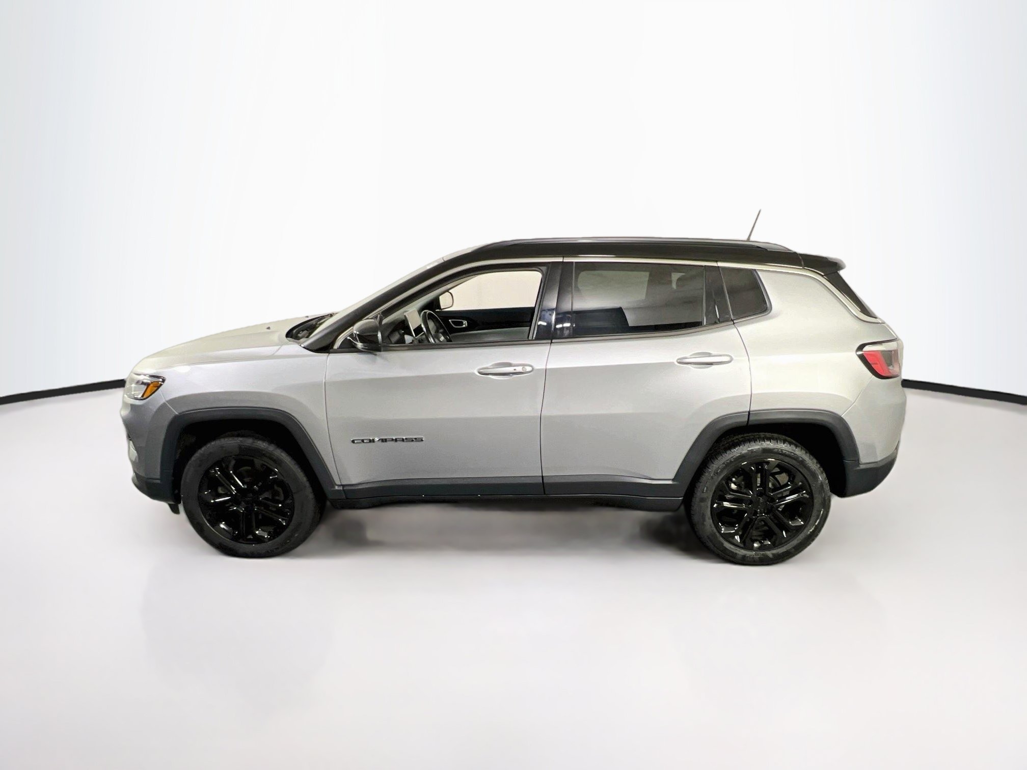 Used 2022 Jeep Compass Limited AWD/4WD image 8