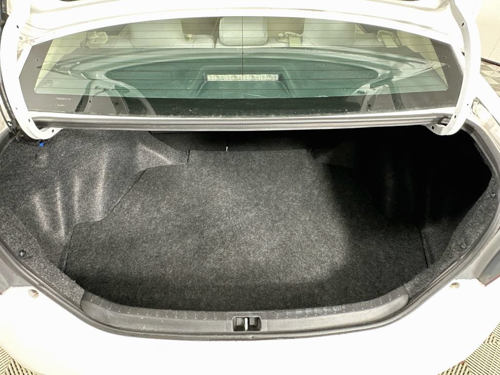 Used 2014 Toyota Corolla LE FWD image 28