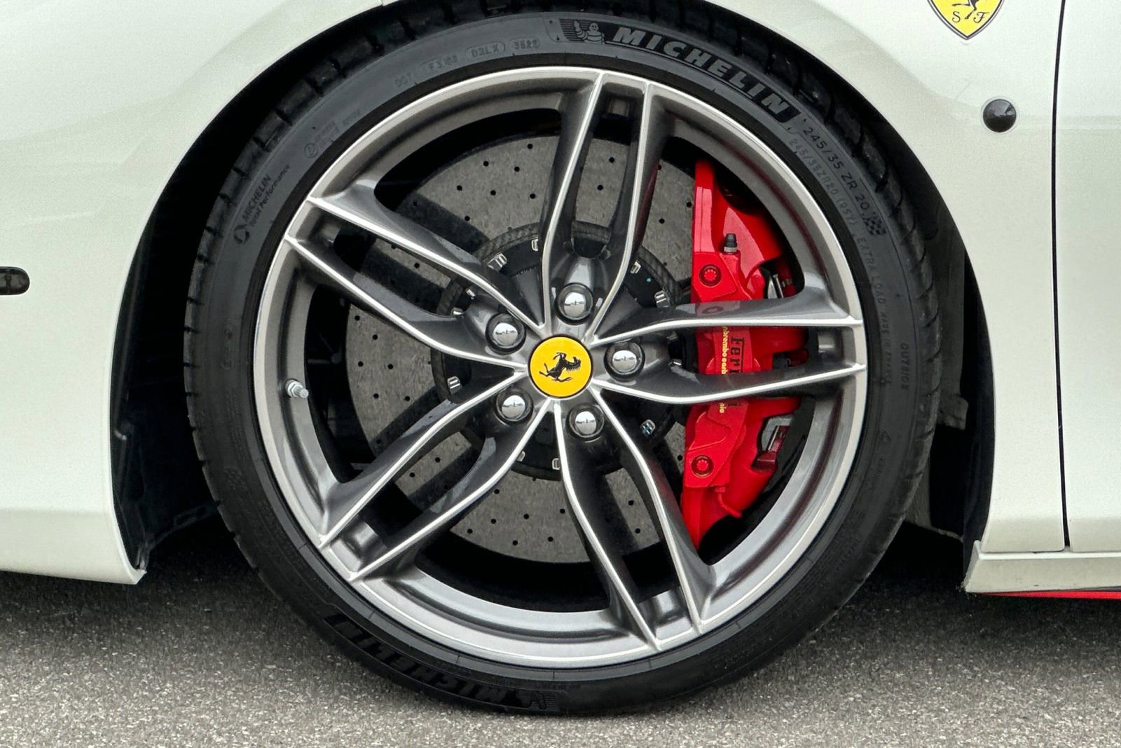 Used 2017 Ferrari 488 Spider image 44