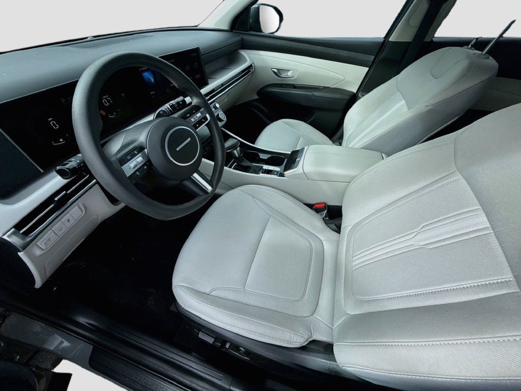 Used 2025 Hyundai Tucson SEL FWD image 27