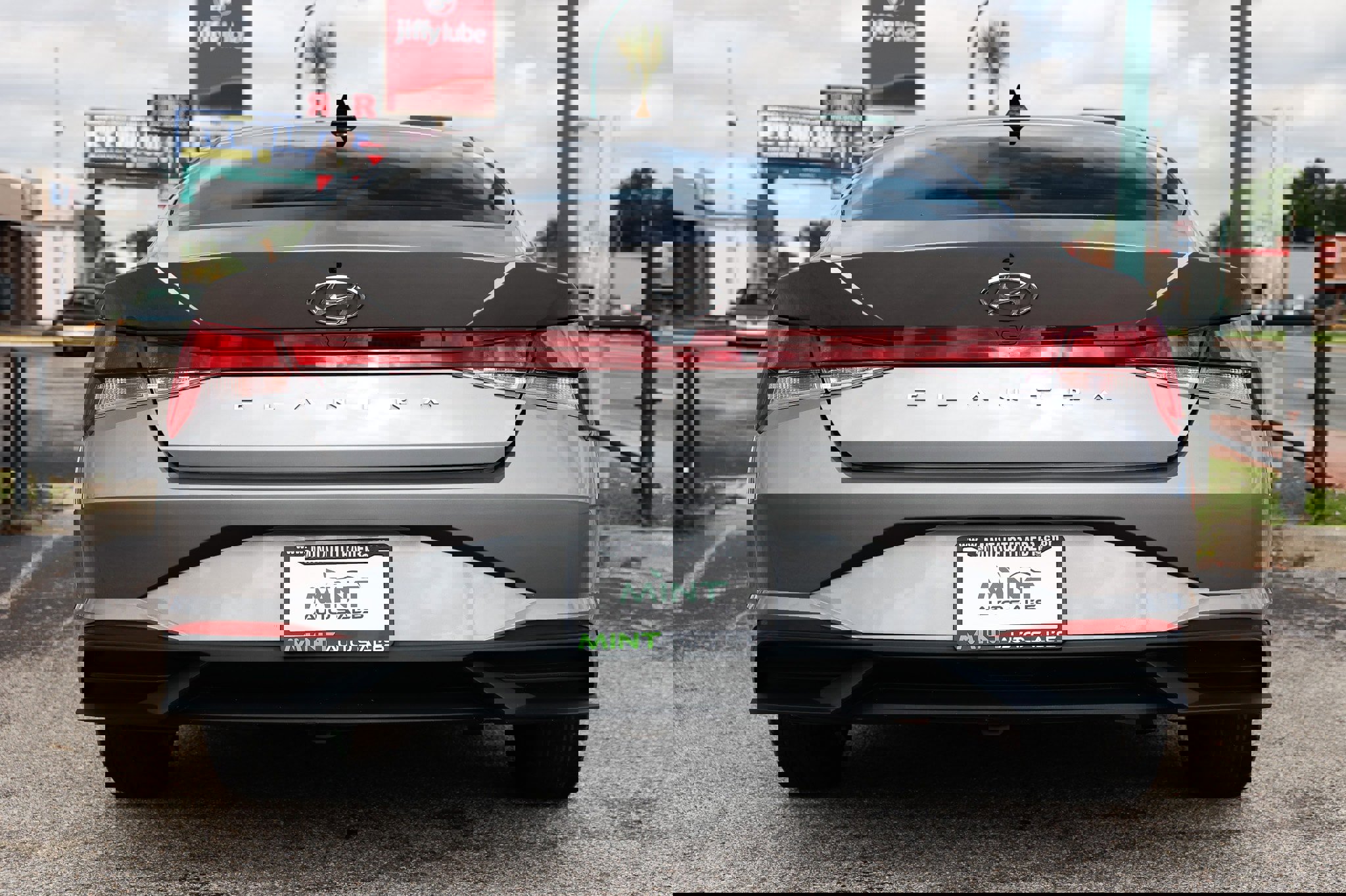 Used 2023 Hyundai Elantra SEL image 12