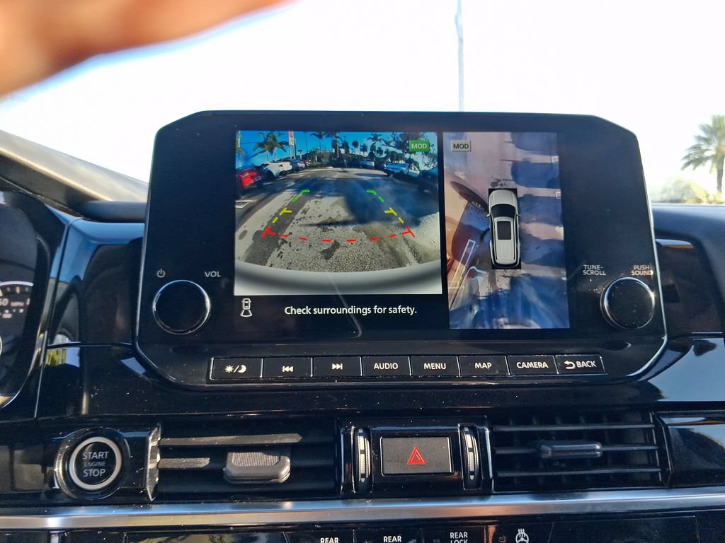Used 2023 Nissan Pathfinder SL FWD image 27