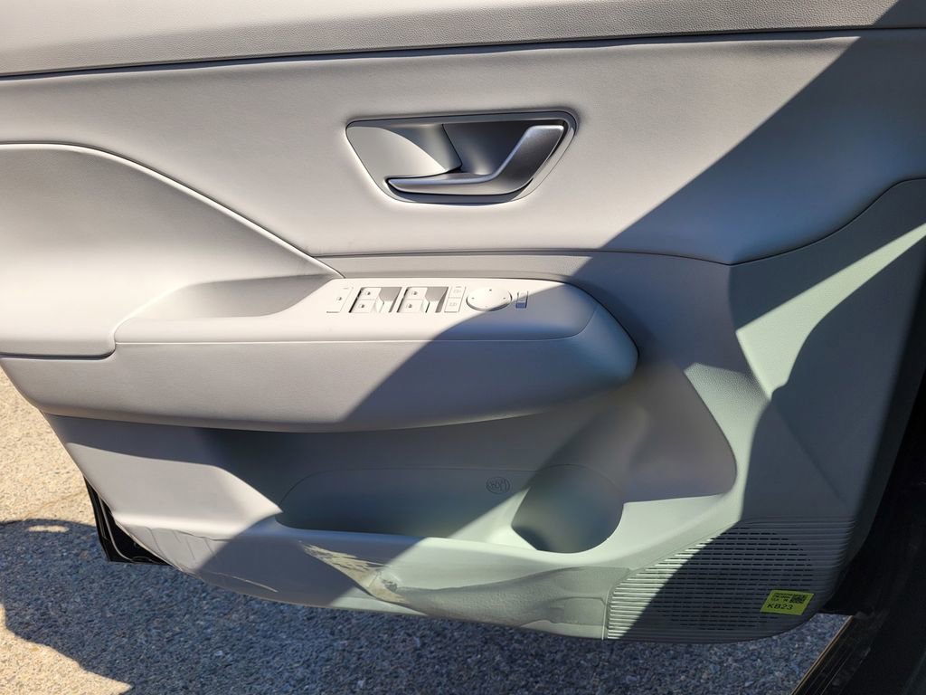 New 2026 Hyundai Kona SEL Premium image 7