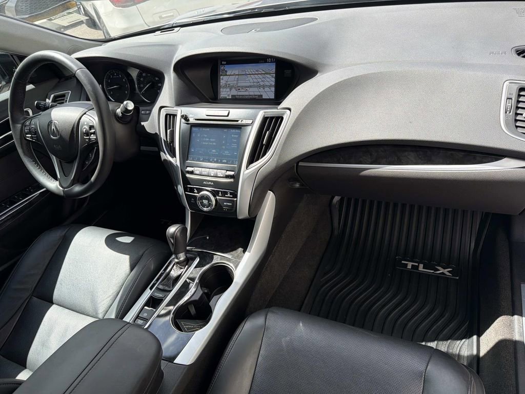 Used 2018 Acura TLX w/ Technology Package FWD image 13