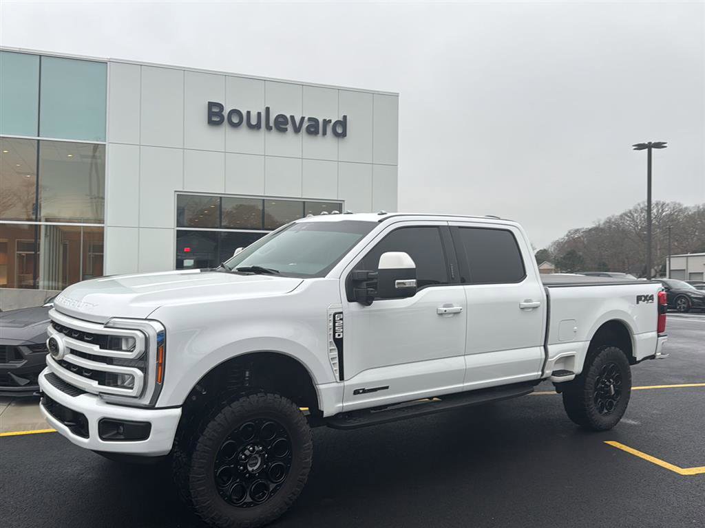 Used 2023 Ford F250 XLT w/ Black Appearance Package image 19