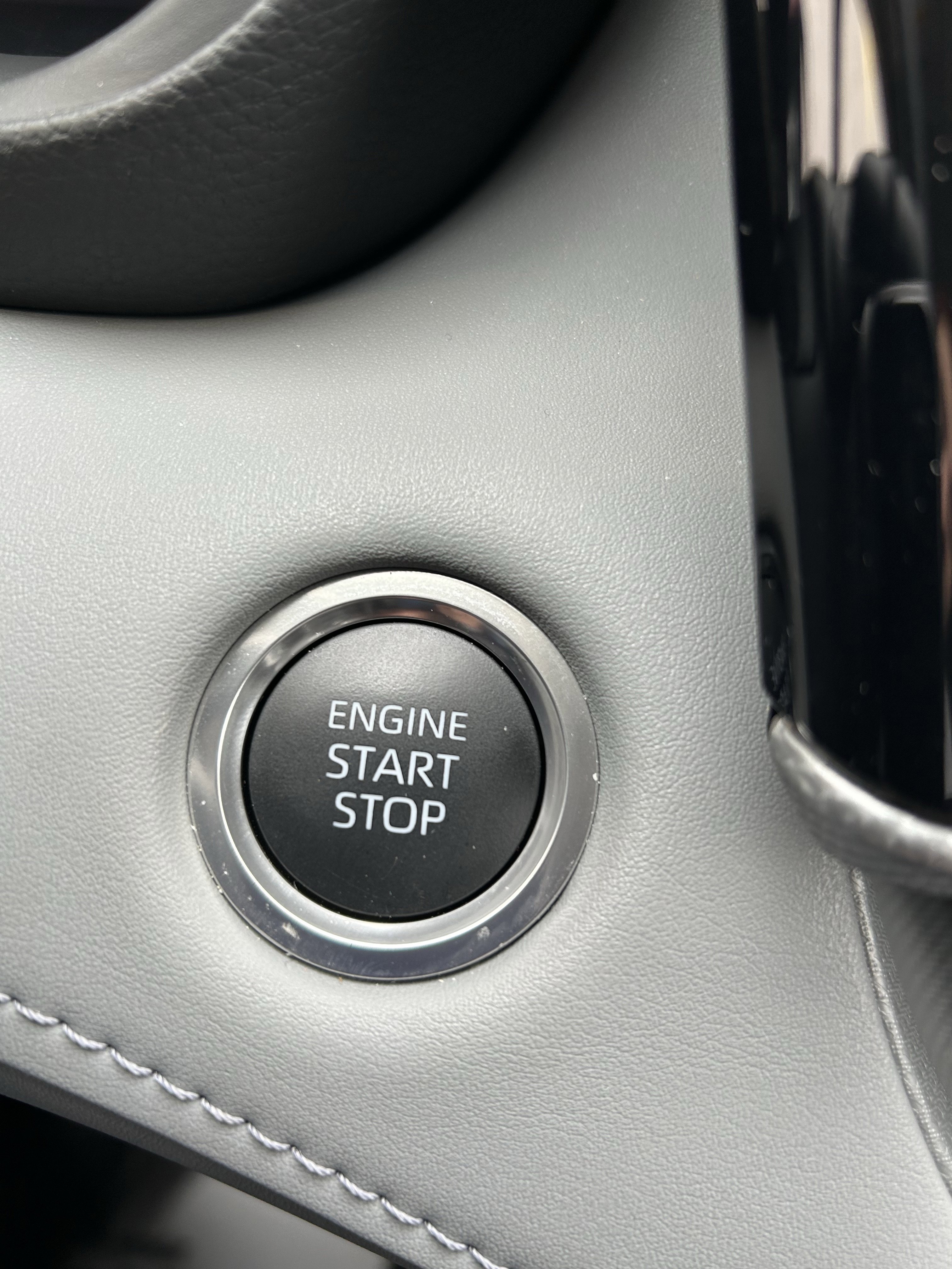 Certified 2025 Toyota Highlander Platinum image 36