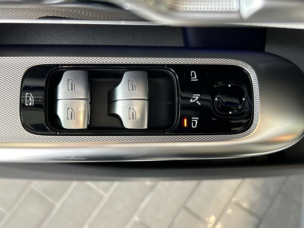 New 2027 Mercedes-Benz GLC 300 4MATIC image 12