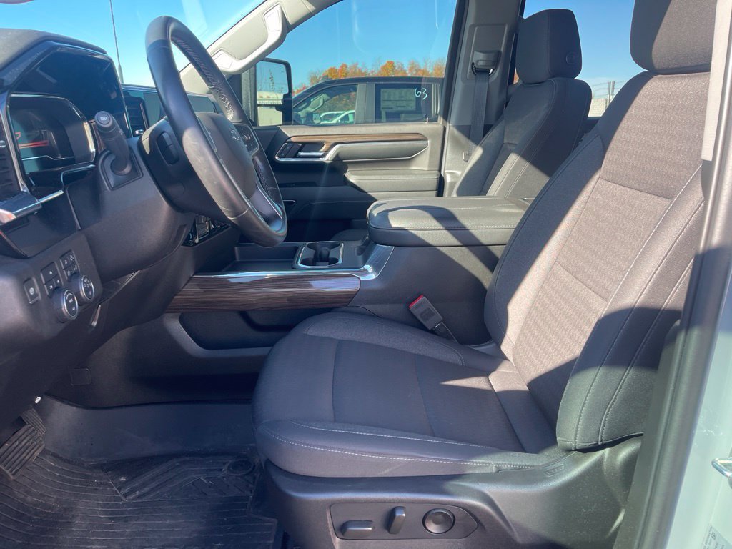 Used 2024 Chevrolet Silverado 2500 LT w/ Z71 Sport Edition AWD/4WD image 10