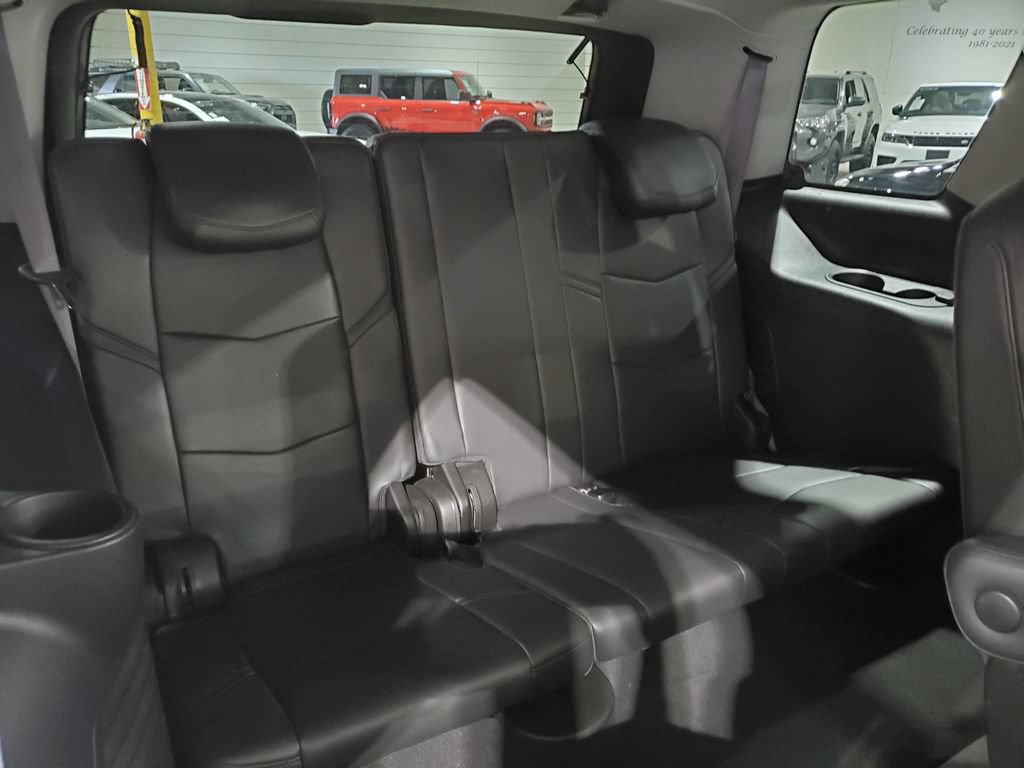 Used 2017 Cadillac Escalade Premium Luxury AWD/4WD image 23