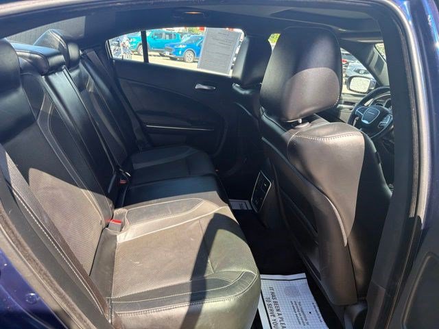 Used 2017 Dodge Charger SXT w/ AWD Plus Group image 19