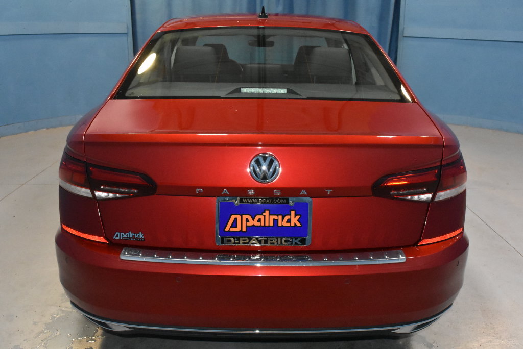Used 2022 Volkswagen Passat 2.0T FWD image 26