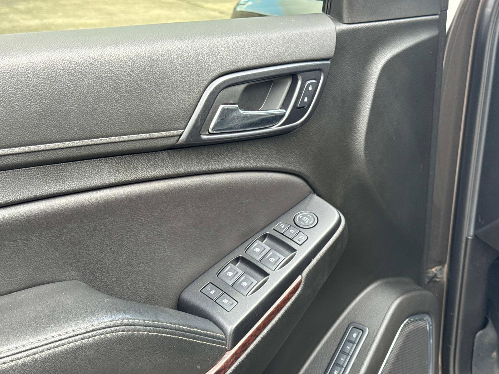 Used 2019 GMC Yukon SLT w/ Premium Edition image 18