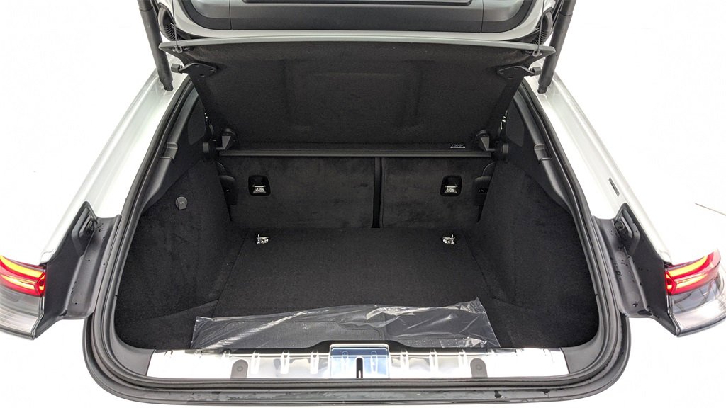 Used 2022 Porsche Panamera 4 image 48