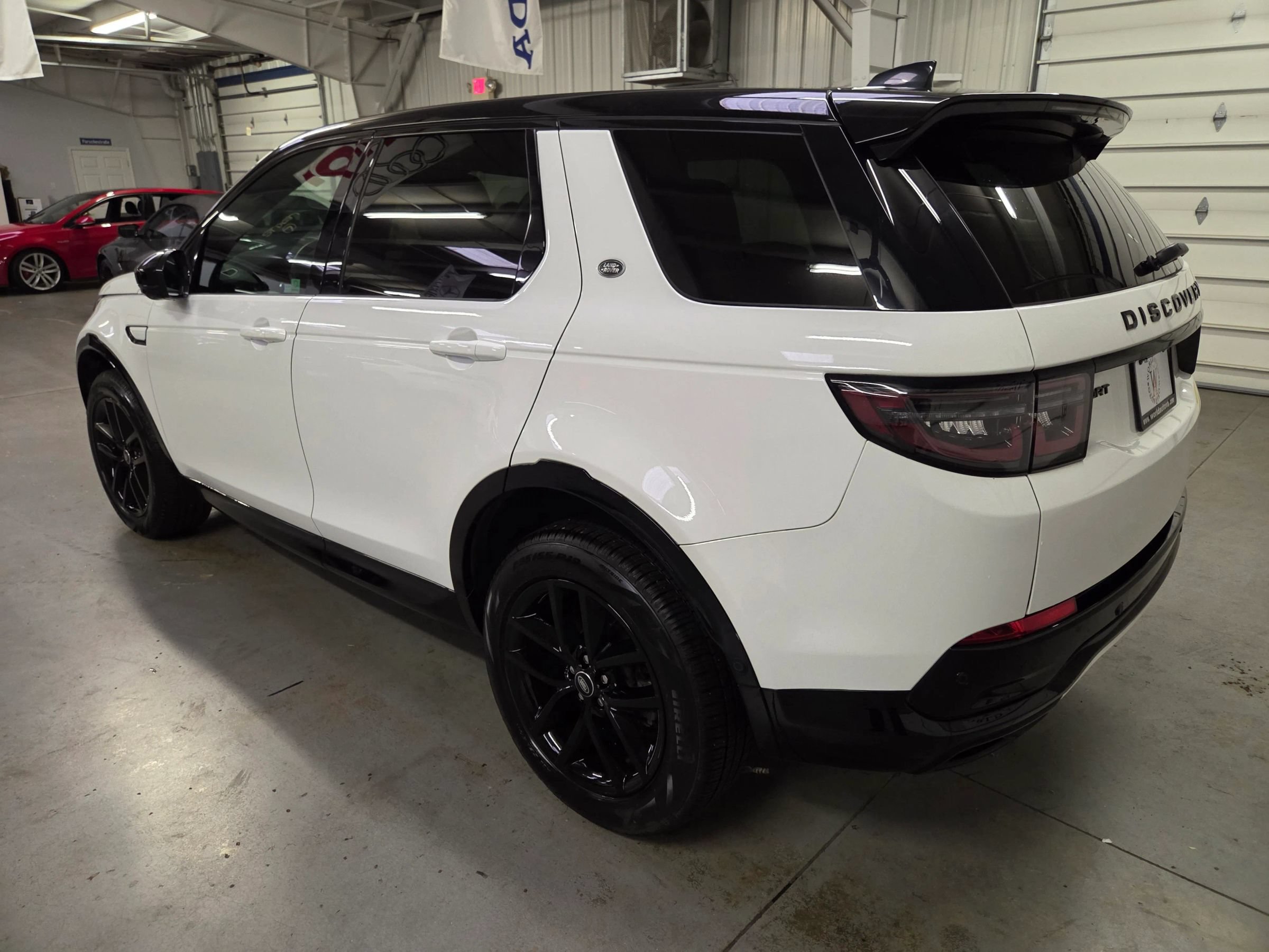 Used 2024 Land Rover Discovery Sport Dynamic SE AWD/4WD image 4
