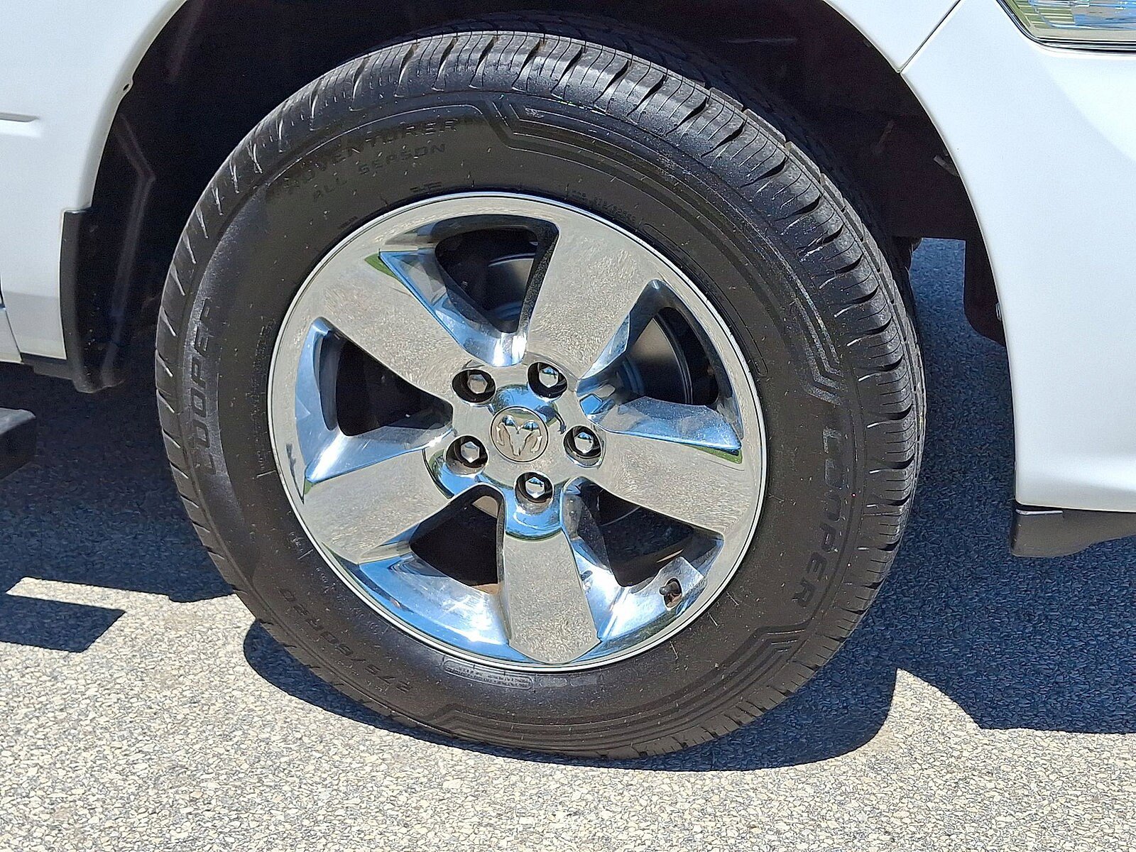 Used 2018 RAM 1500 Express w/ Express Value Package AWD/4WD image 26