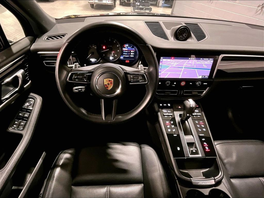 Certified 2023 Porsche Macan AWD/4WD image 11