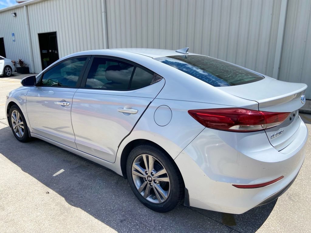 Used 2012 Hyundai Sonata Limited w/ Navigation Pkg FWD image 4