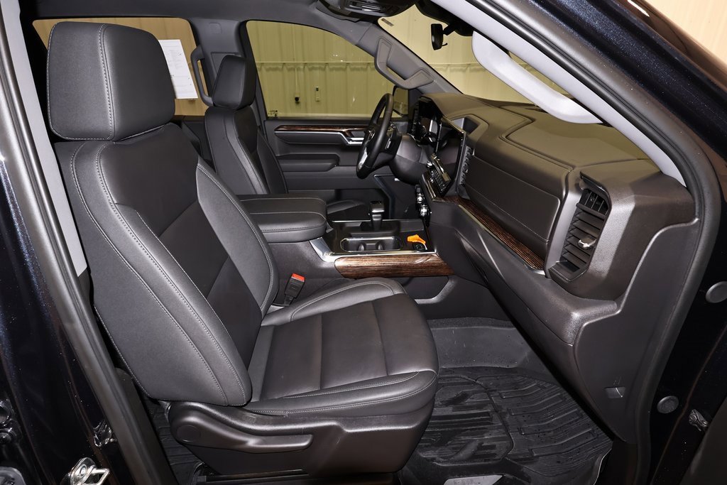 Used 2025 GMC Sierra 1500 Elevation w/ Elevation Premium Package image 19