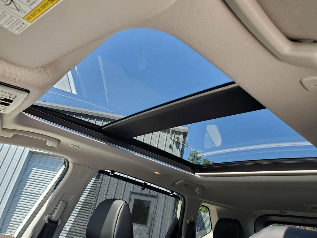 Certified 2023 Nissan Rogue SV w/ SV Premium B Package FWD image 19