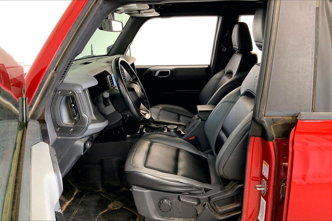 Used 2024 Ford Bronco Big Bend w/ Sasquatch Package AWD/4WD image 15