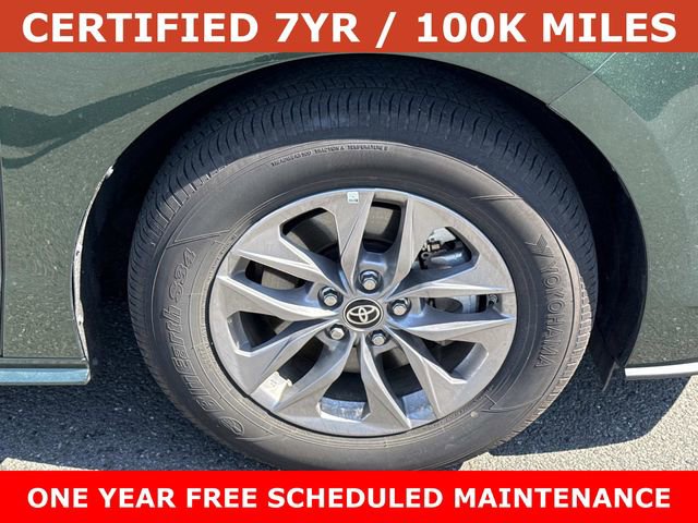 Used 2025 Toyota Sienna LE FWD image 7