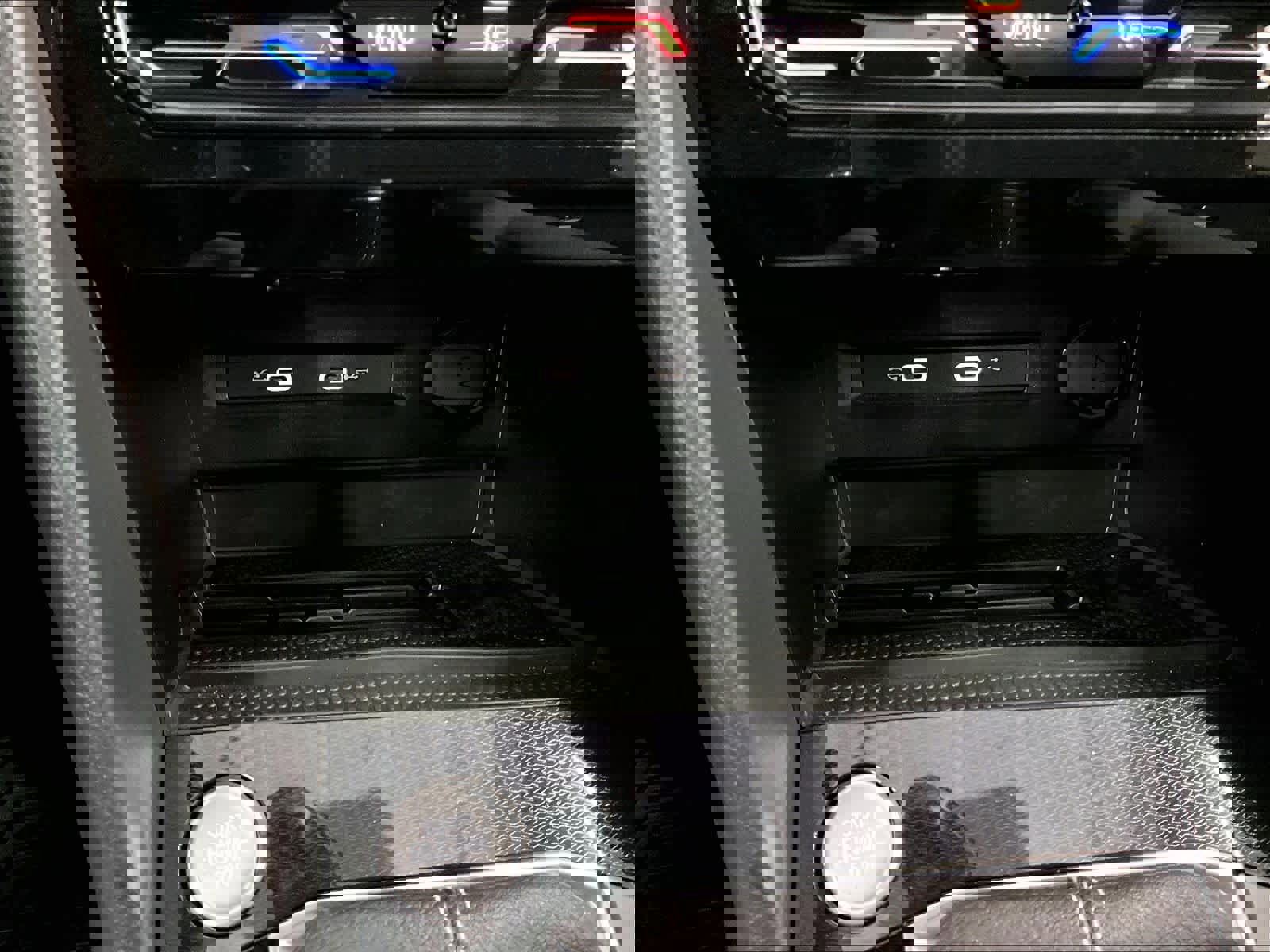 New 2026 Volkswagen Taos SE image 22