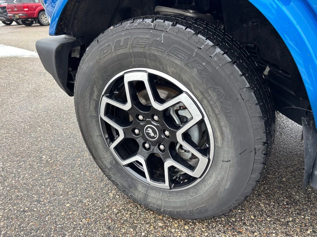 Used 2023 Ford Bronco Outer Banks image 10