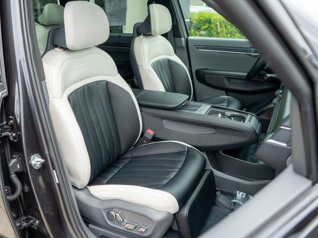 Certified 2024 Kia EV9 GT-Line AWD/4WD image 9