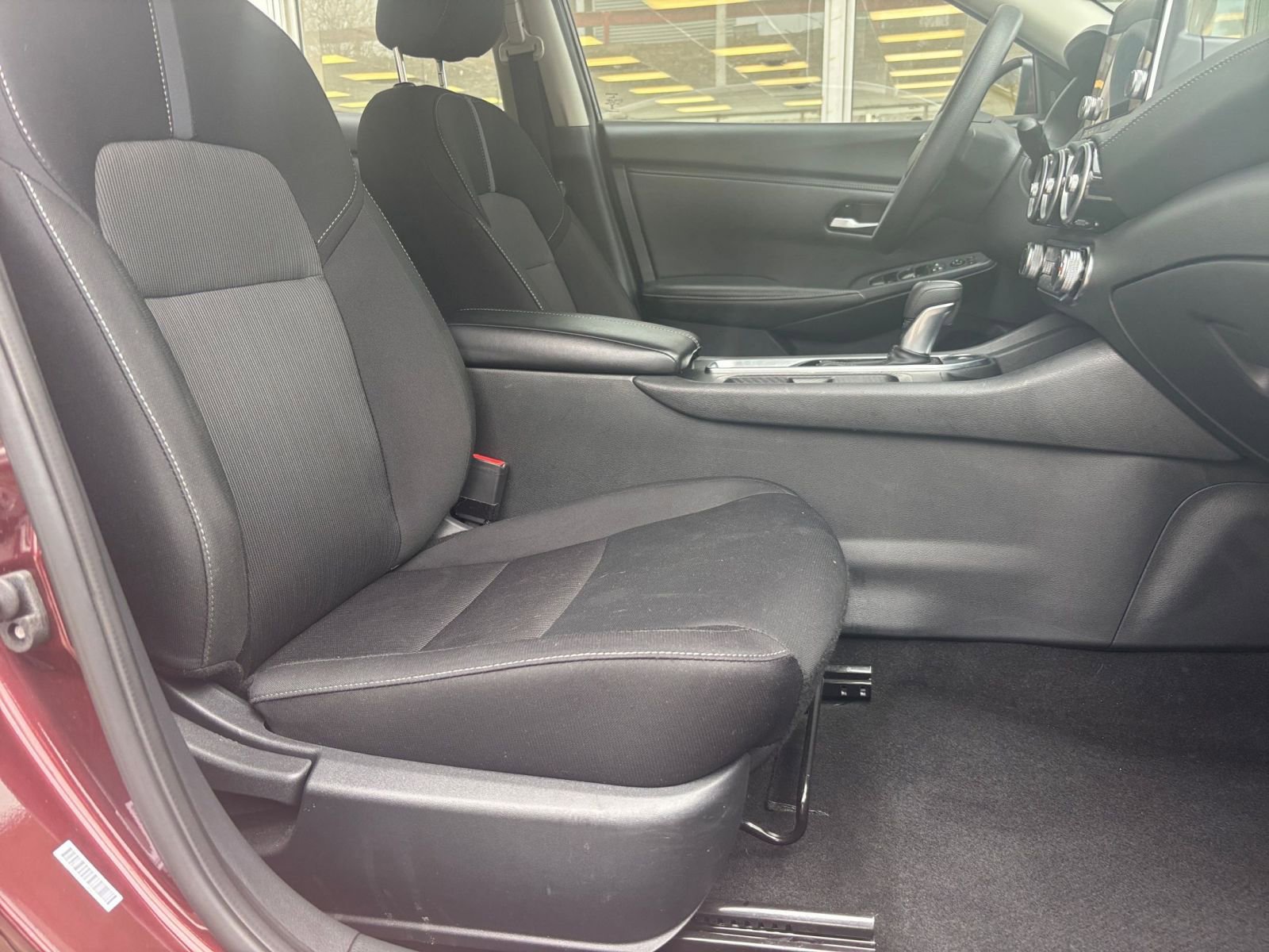 Used 2025 Nissan Sentra SV FWD image 27