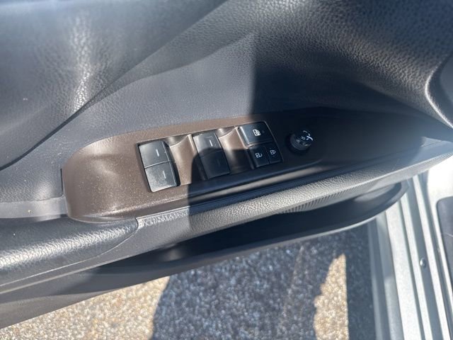 Used 2021 Toyota Camry SE image 14