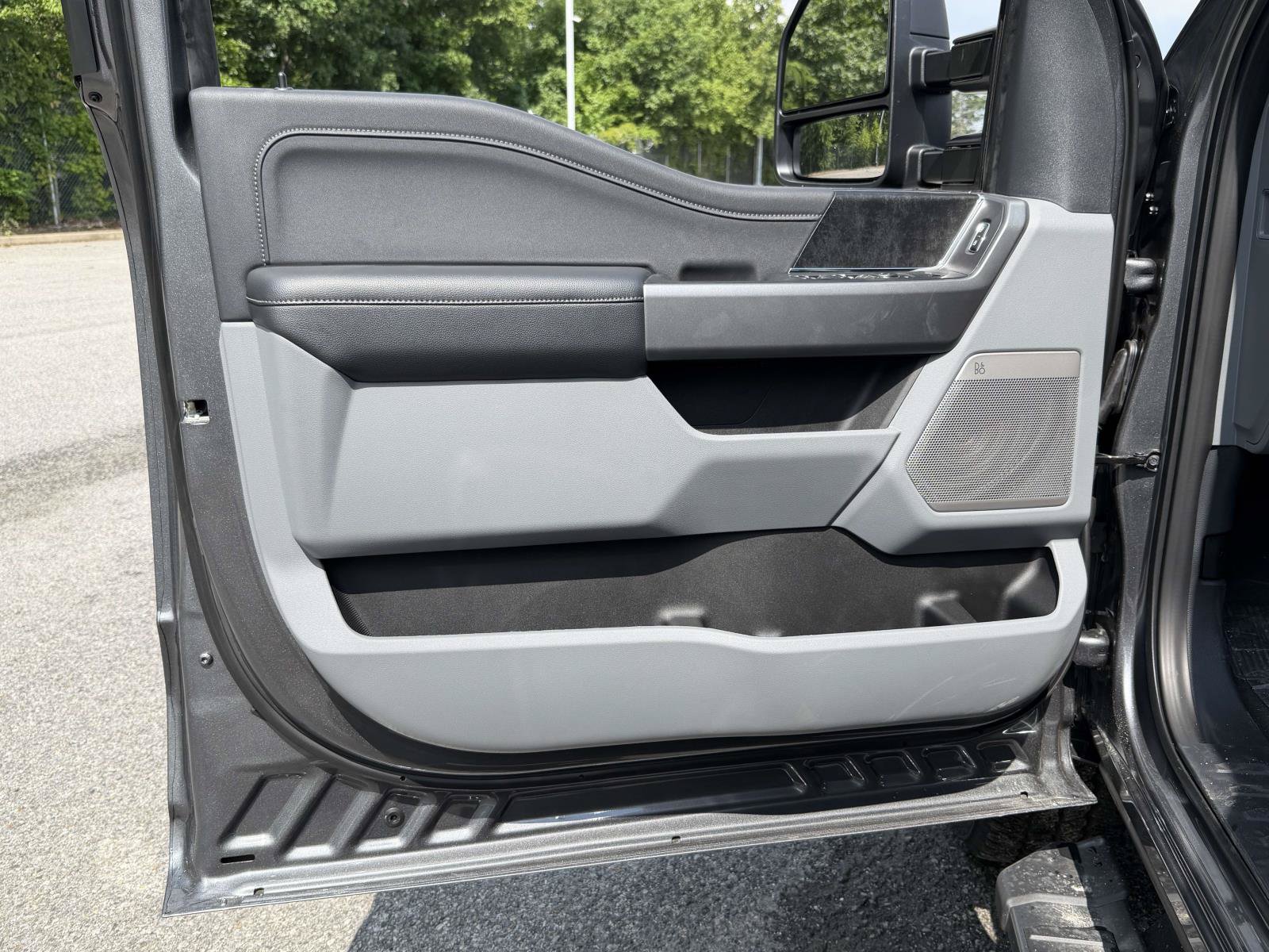 New 2026 Ford F350 XLT w/ XLT Premium Package AWD/4WD image 17