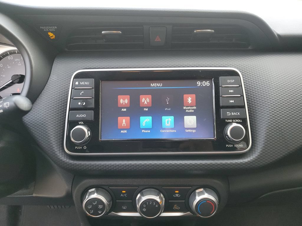 Certified 2025 Nissan Kicks Play S FWD image 28