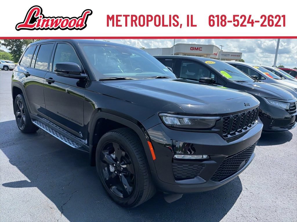 Used 2024 Jeep Grand Cherokee Limited w/ Black Appearance Package AWD/4WD image 6