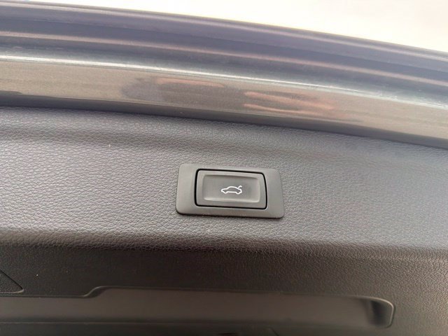 Used 2025 Audi Q3 2.0T Premium AWD/4WD image 18