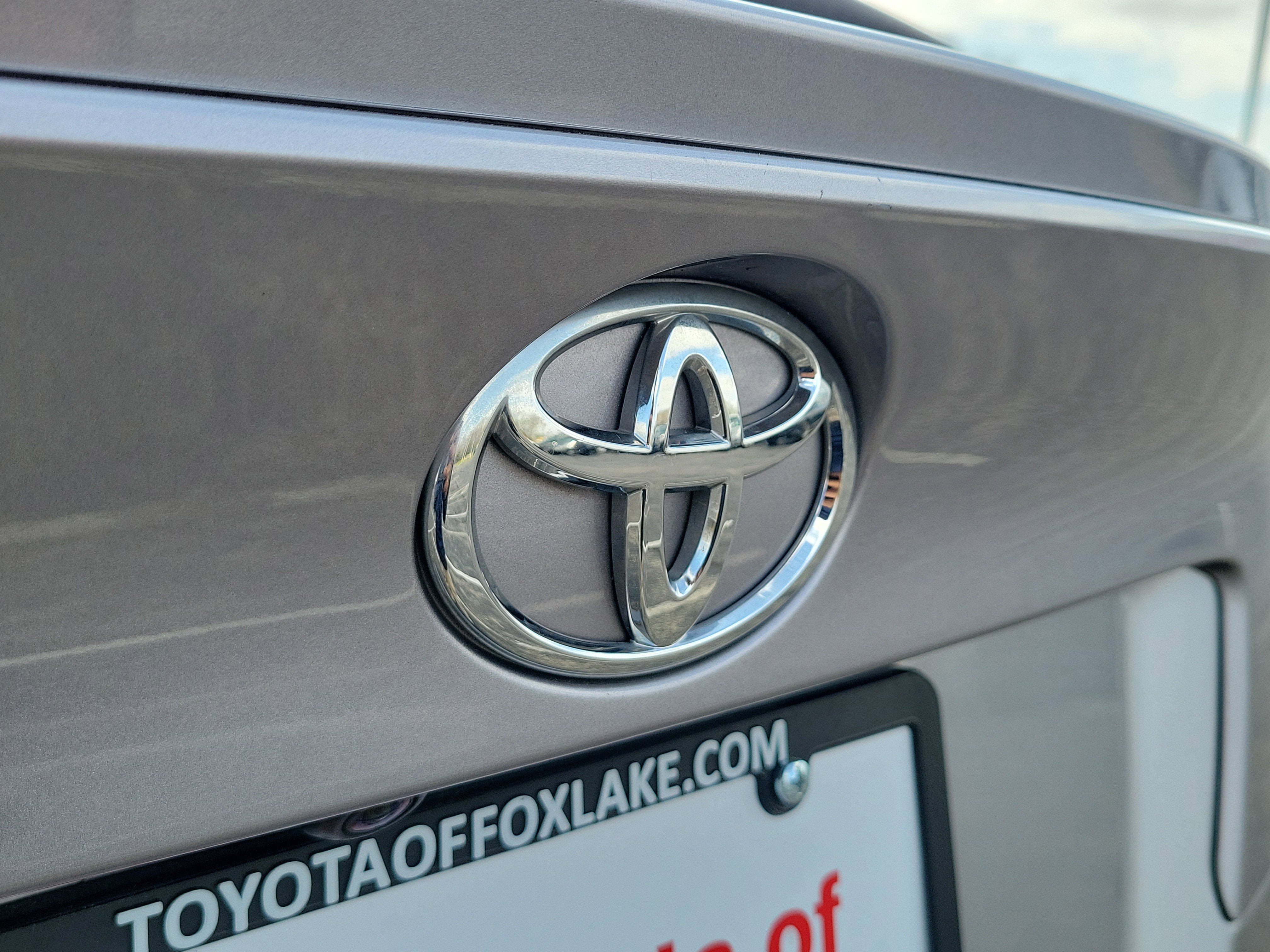 Used 2020 Toyota C-HR LE image 6