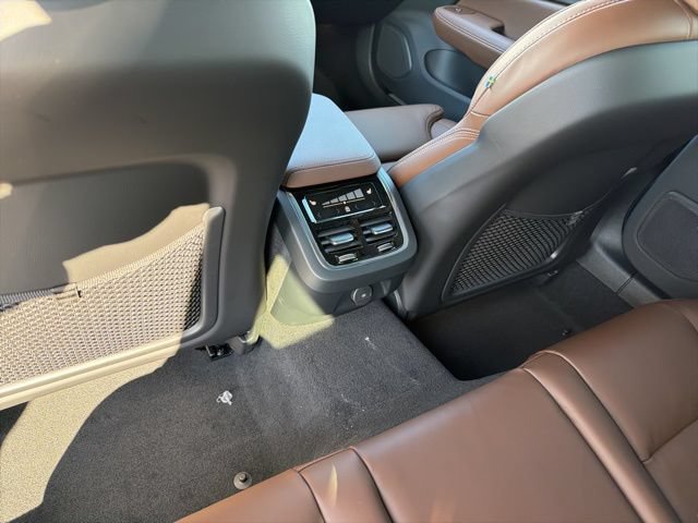 New 2026 Volvo V60 B5 Cross Country Ultra w/ Protection Package Premier AWD/4WD image 8