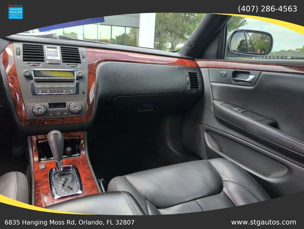 Used 2007 Cadillac DTS w/ Trunk Convenience Package FWD image 19