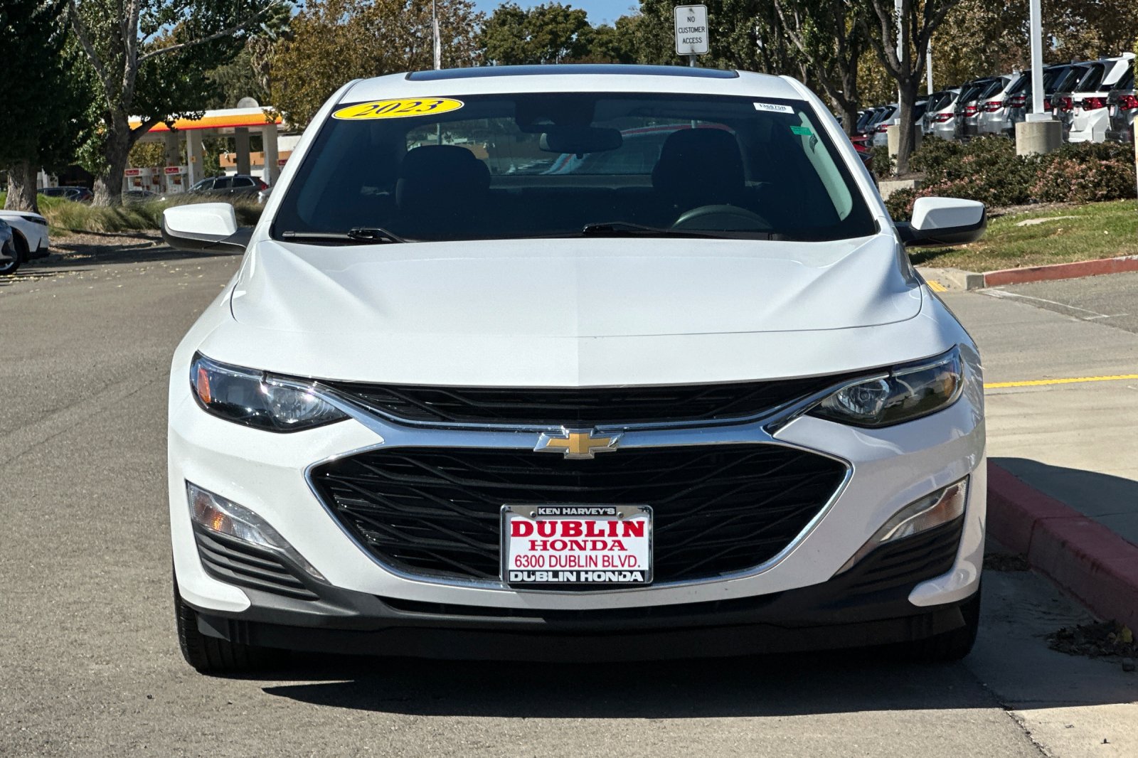 Used 2023 Chevrolet Malibu LT FWD image 9