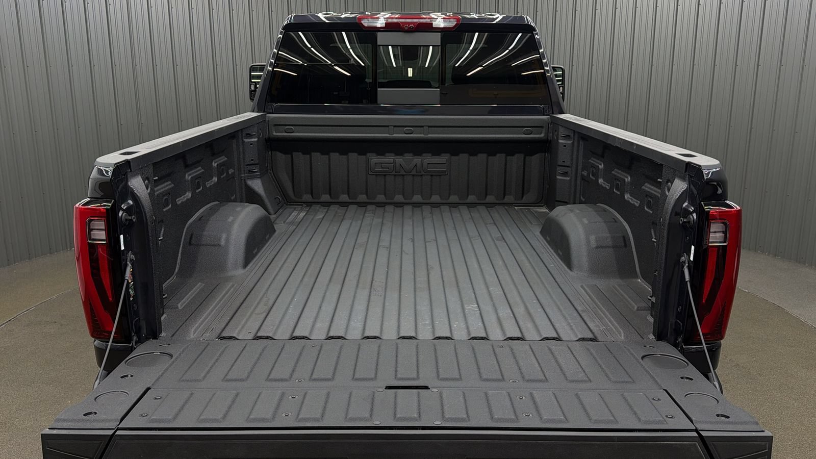 Used 2026 GMC Sierra 2500 Denali w/ Denali Reserve Package AWD/4WD image 17