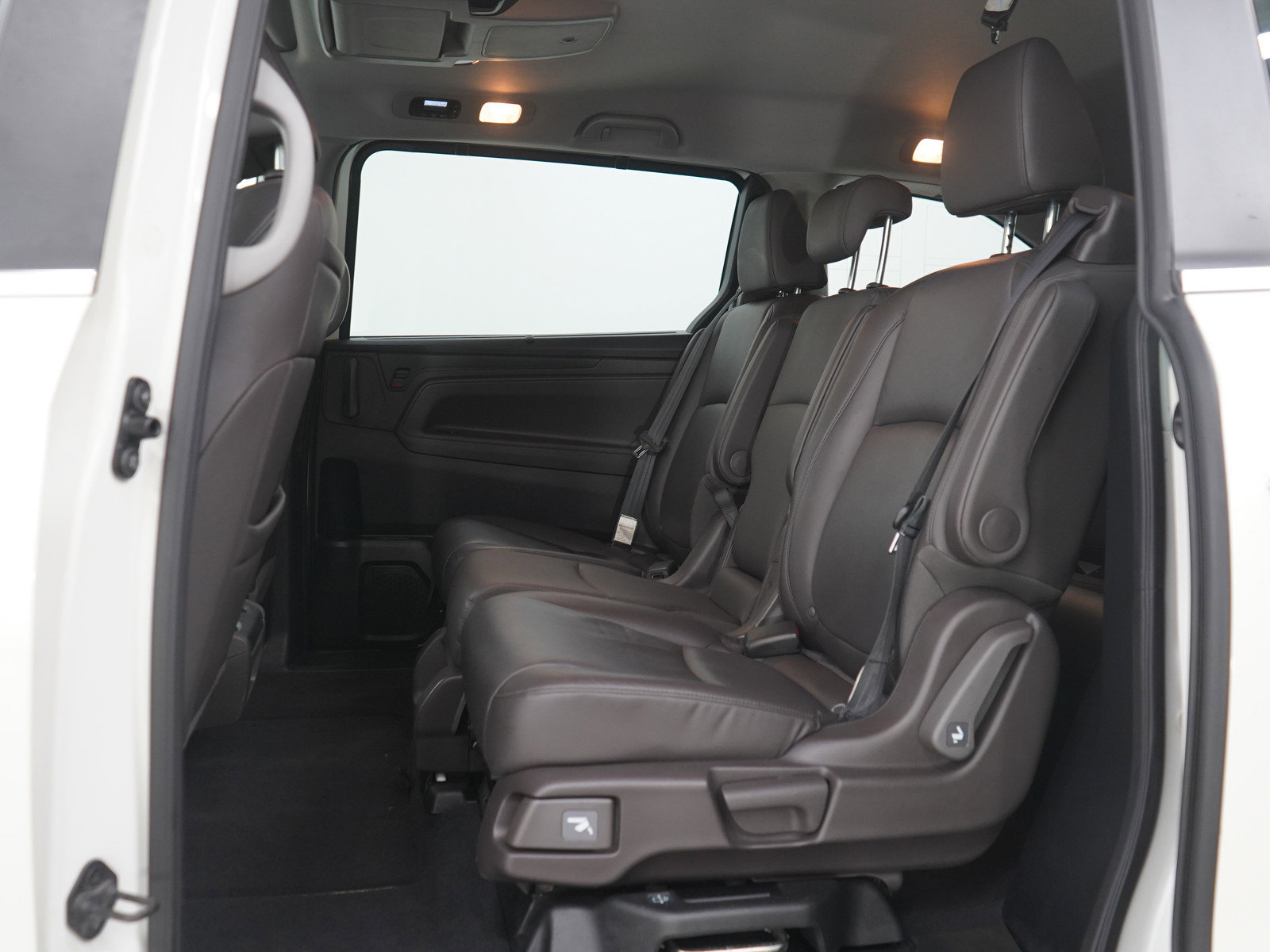 Used 2018 Honda Odyssey Touring image 21