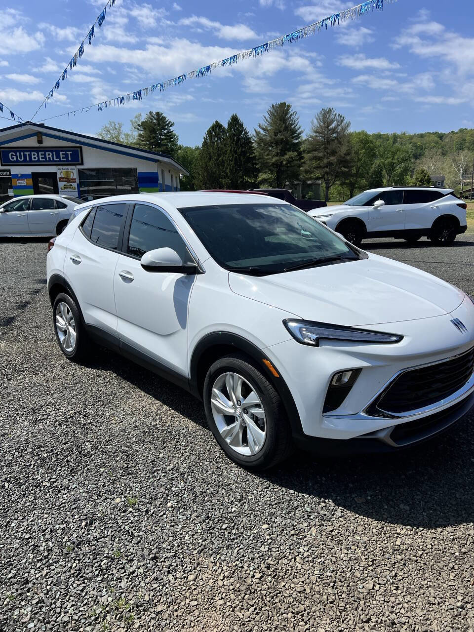 Used 2024 Buick Encore GX Preferred FWD image 3
