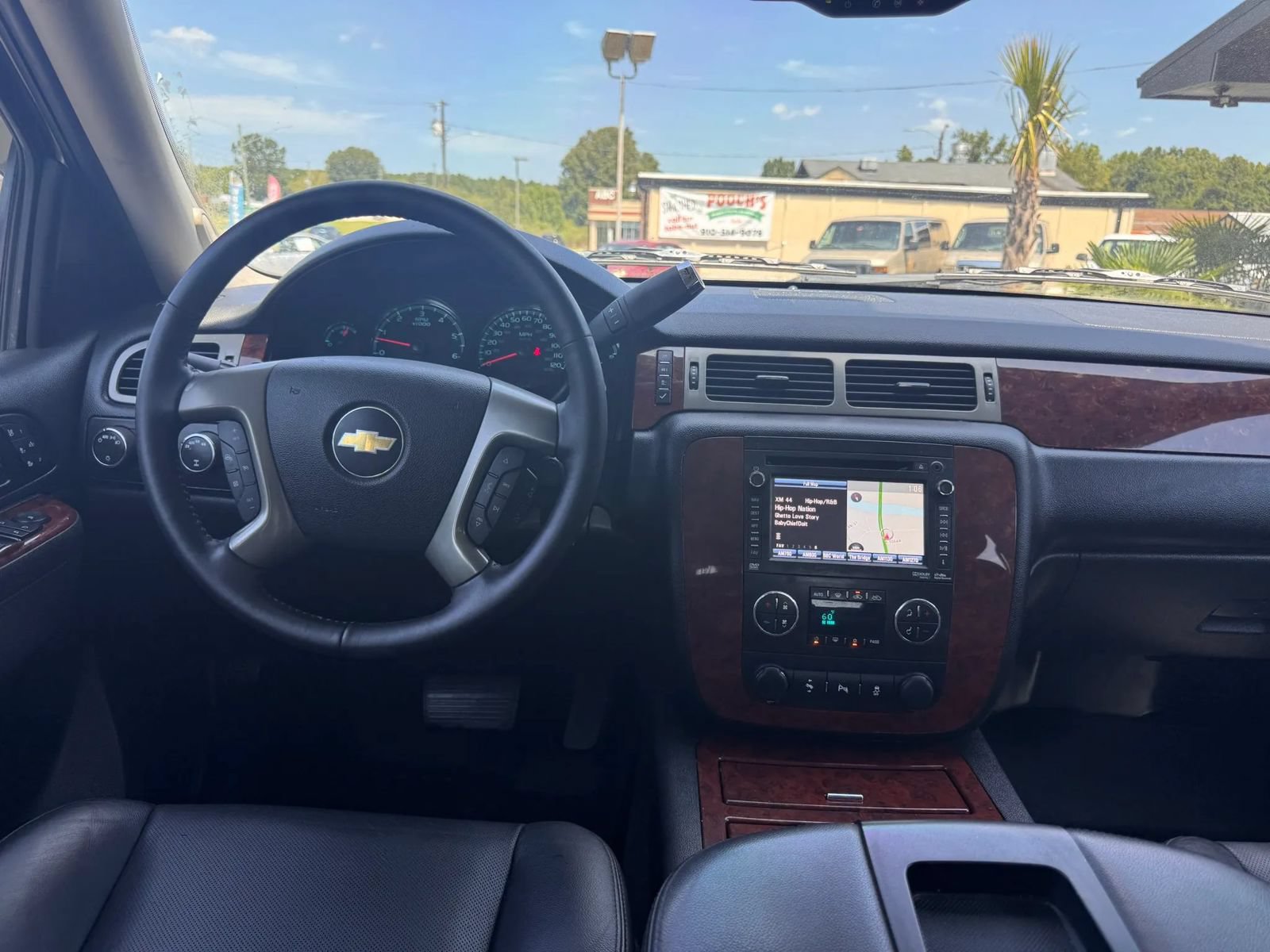Used 2012 Chevrolet Avalanche LTZ AWD/4WD image 14
