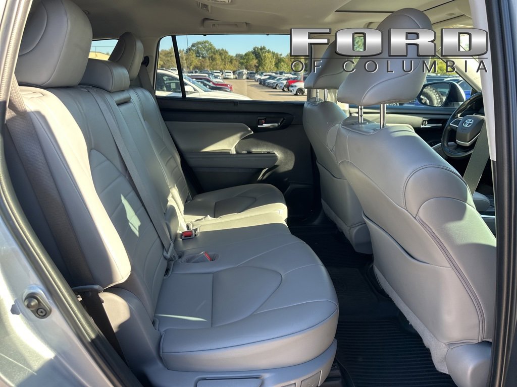 Used 2022 Toyota Highlander XLE image 10