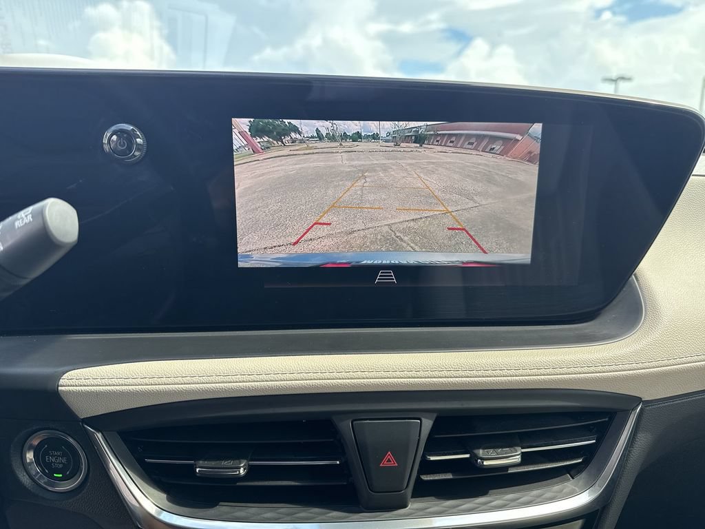 Used 2024 Buick Encore GX Avenir AWD/4WD image 28