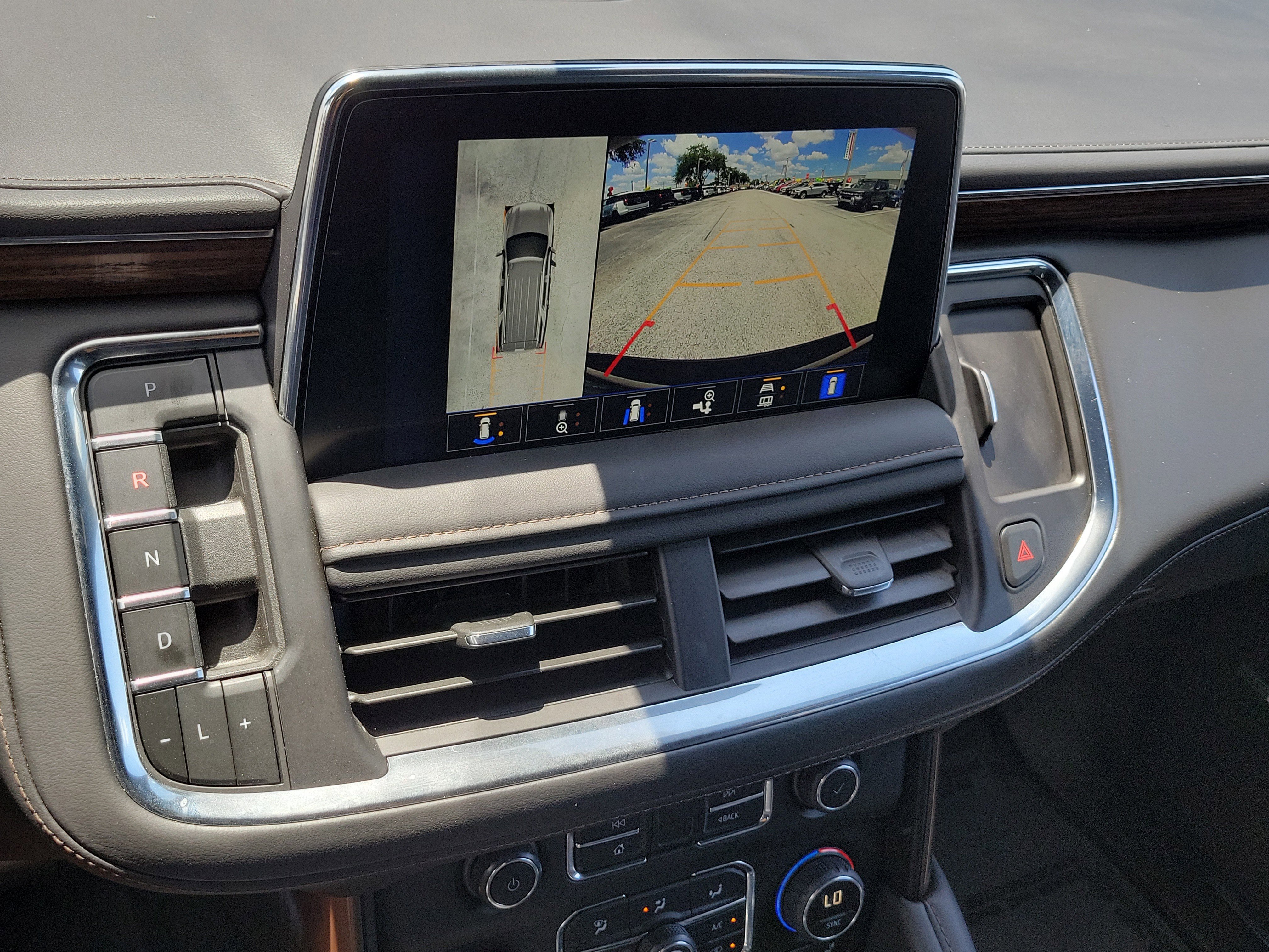 Used 2024 Chevrolet Tahoe High Country AWD/4WD image 27