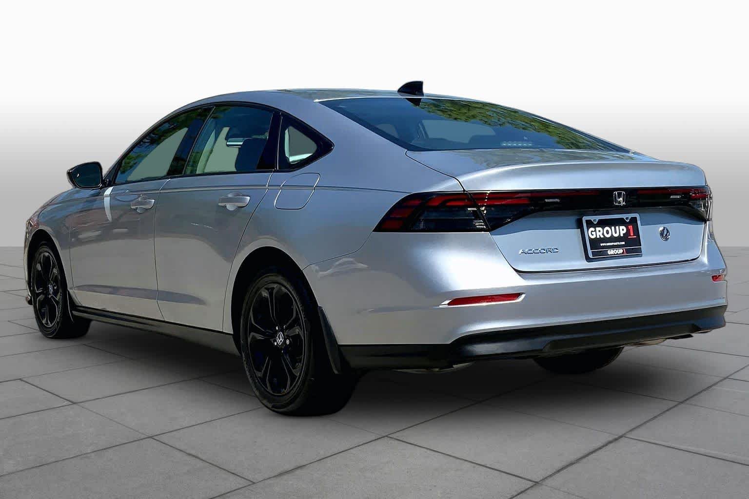 Used 2025 Honda Accord SE image 12